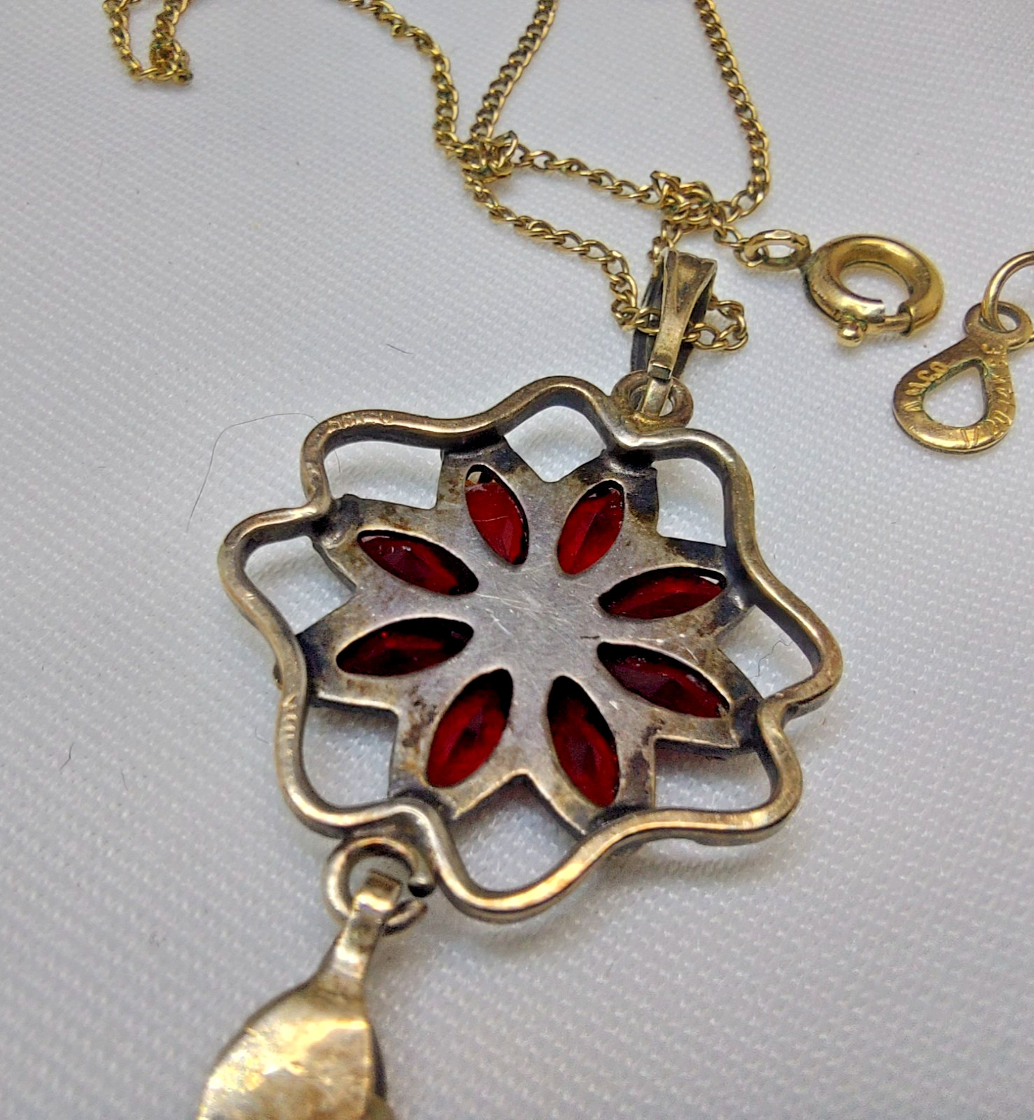 Vintage AMCO Victorian Style 1/20 14k Gold Filled Garnet Red Pendant Necklace