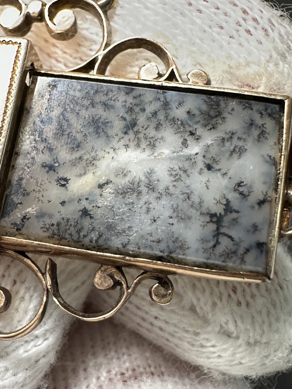 RARE ANTIQUE 14K SCOTTISH DENDRITIC (MOSS) AGATE BROOCH M940
