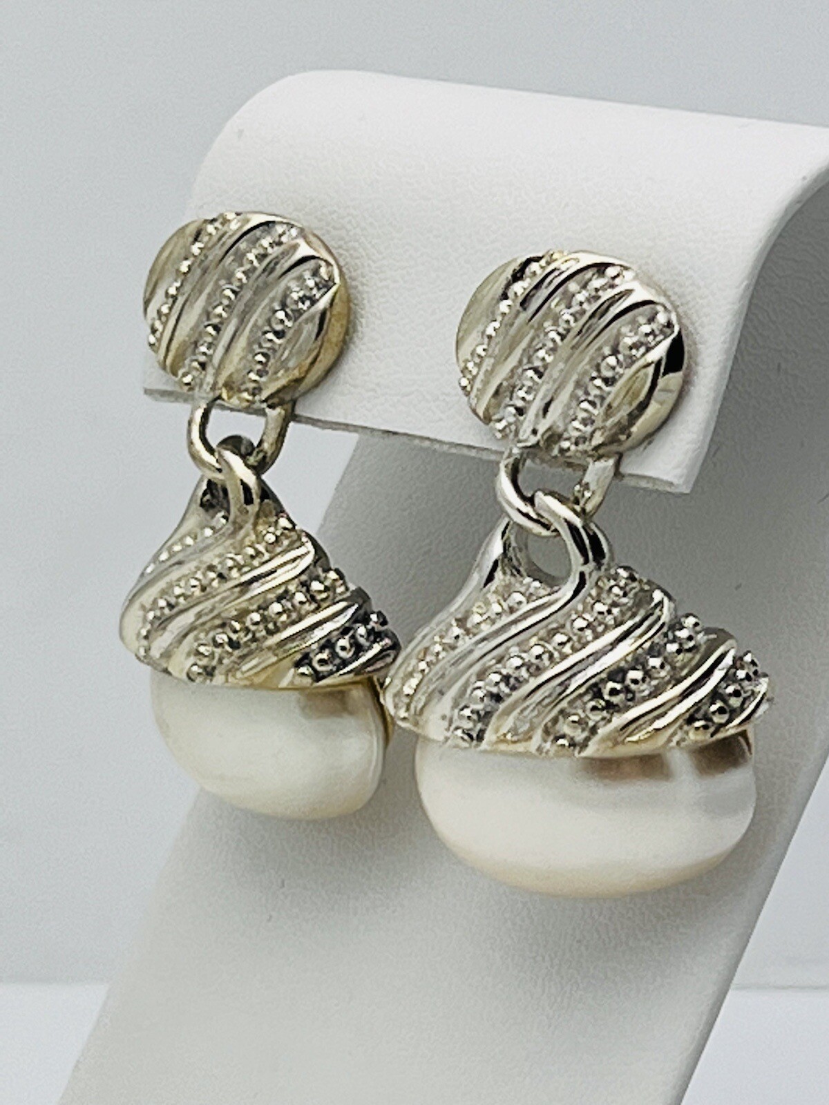 Vintage 1980-1990s Silver-Tone Pierced Oval Dangle Earrings White Faux Pearls