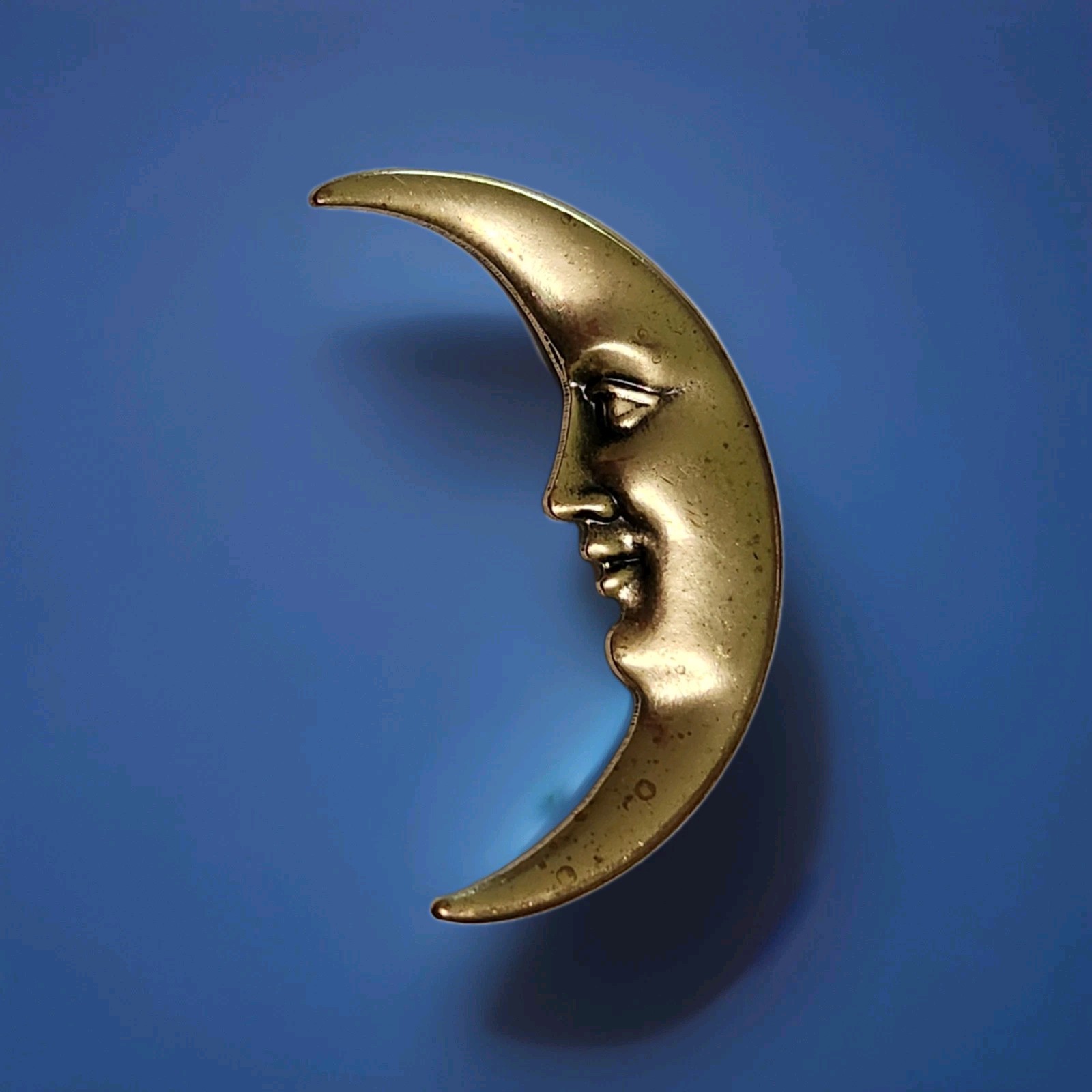 Vintage Gold Plate Tone Crescent Man On The Moon Pin
