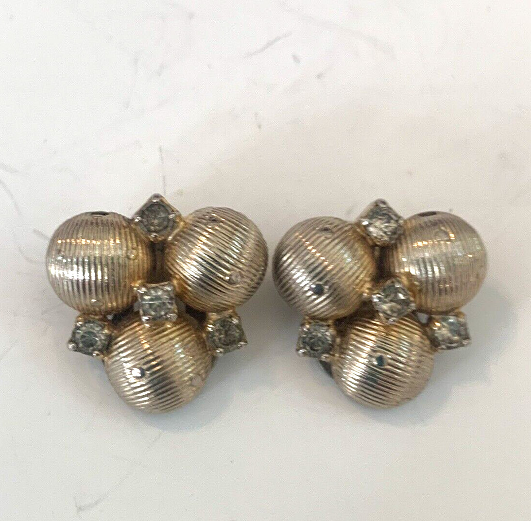 Earrings Clip On Huggie VTG Gold Tone Cluster Rhinestones Ribbed Domes Unsigned