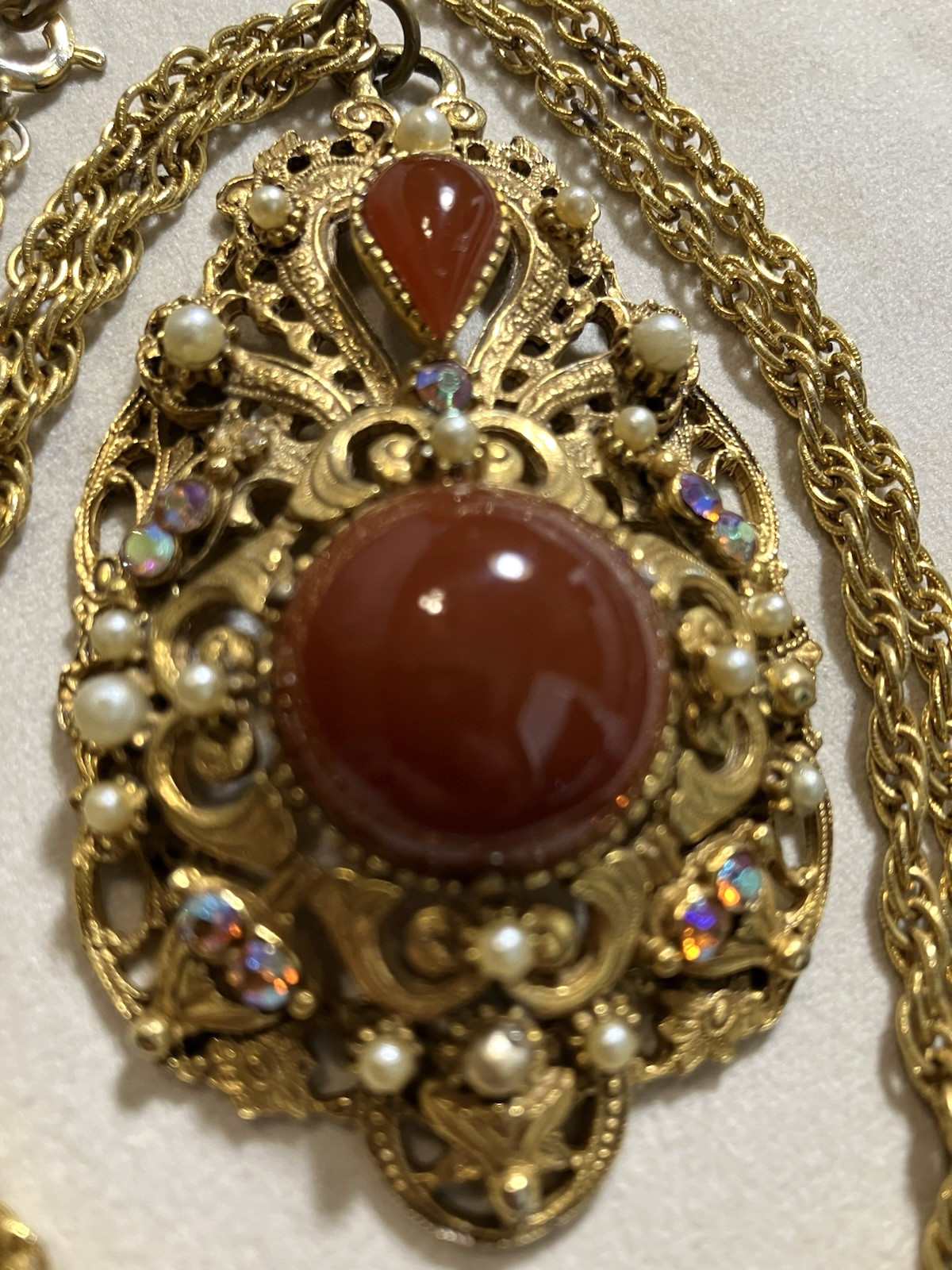 BEAUTIFUL FLORENZA GOLDTONE CARNELIAN & RHINESTONES & PEARLS PENDANT NECKLACE
