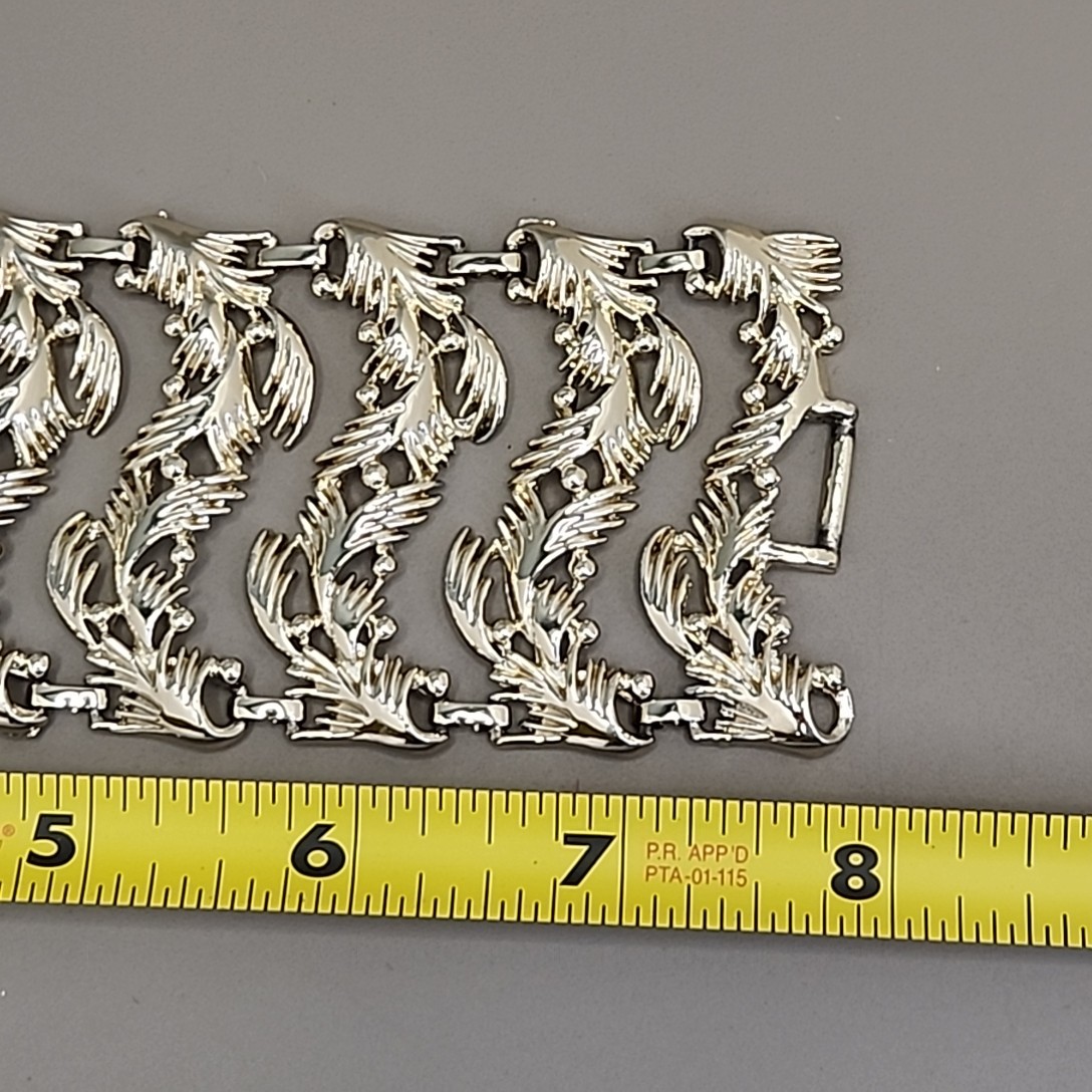 Vintage Charel Wide Bracelet Openwork Leaf Bar Link Gold Tone 7″