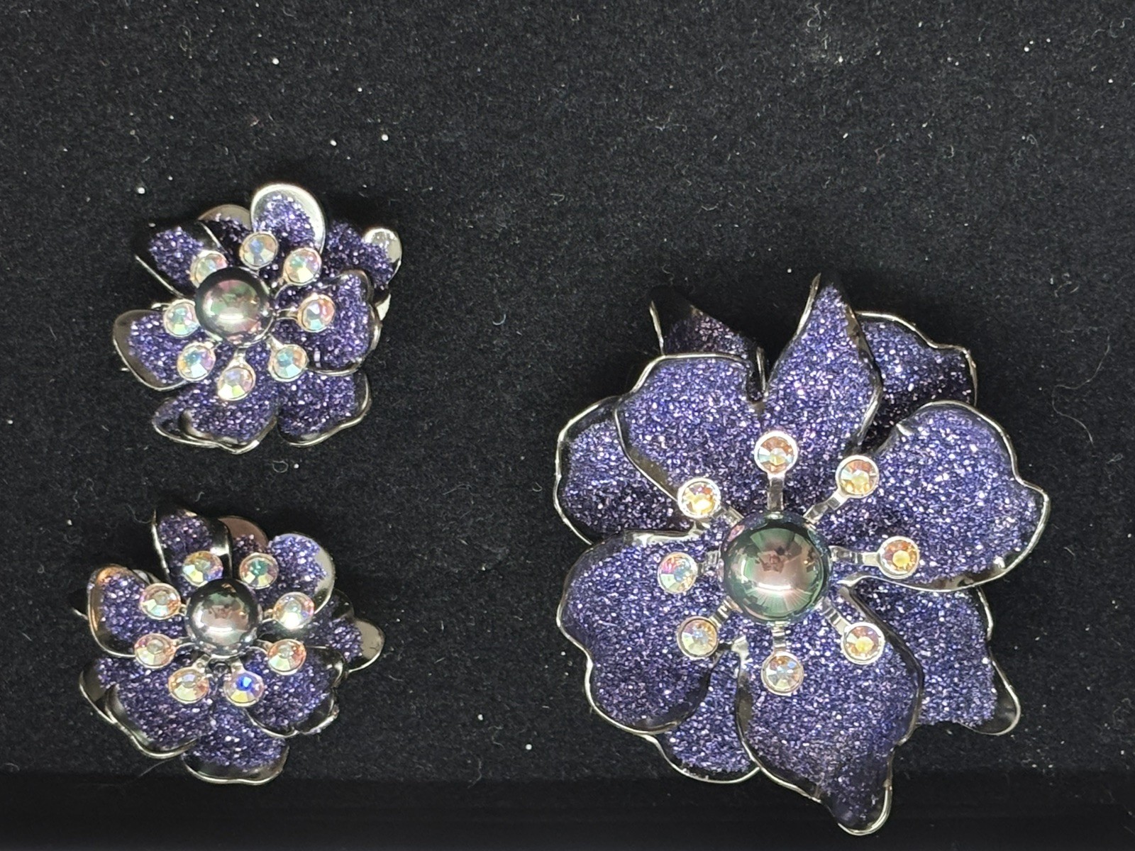 Vintage Joan Rivers Faux Tahitian Pearl Purple Fantasy Flower Brooch Pin Set