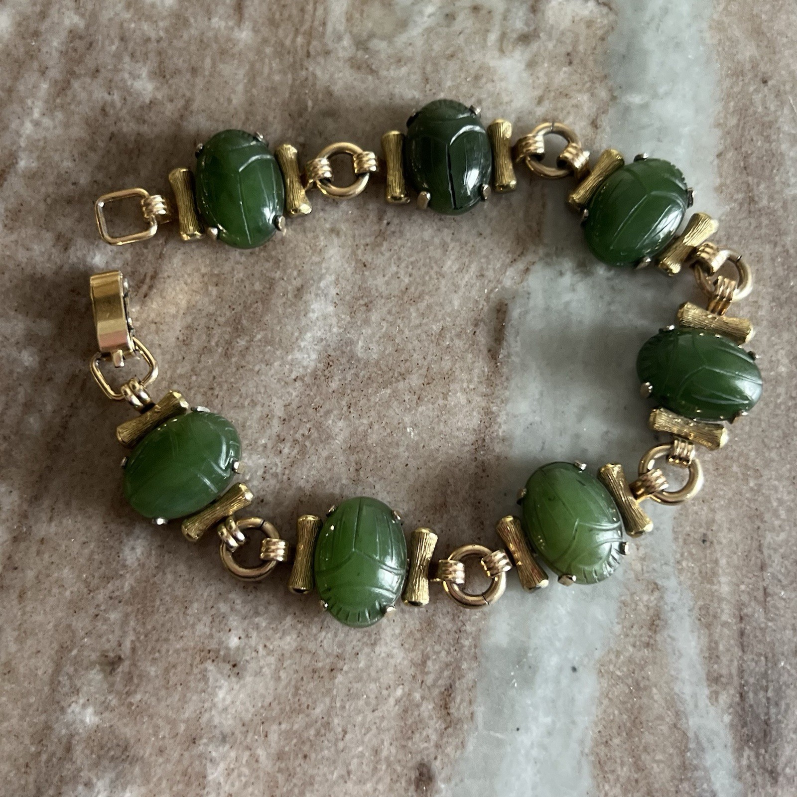 Vintage Rare Kremetz Jade Agate Scarab Gold Tone Bracelet
