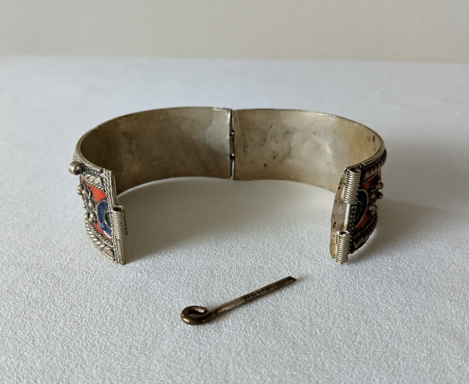 Vintage 1940s Berber Kabyle Enamel & Red Coral Bangle Bracelet
