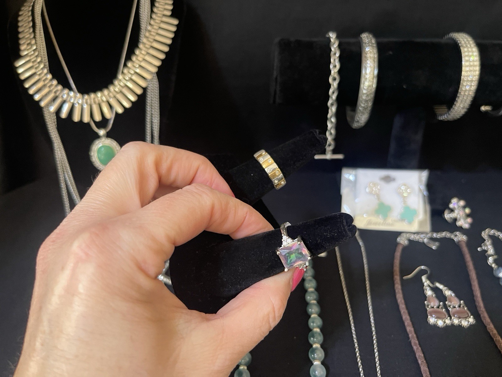 Vintage To Now Estate Lot Silver tone Jewelry Necklace Bracelet Earrings Ring