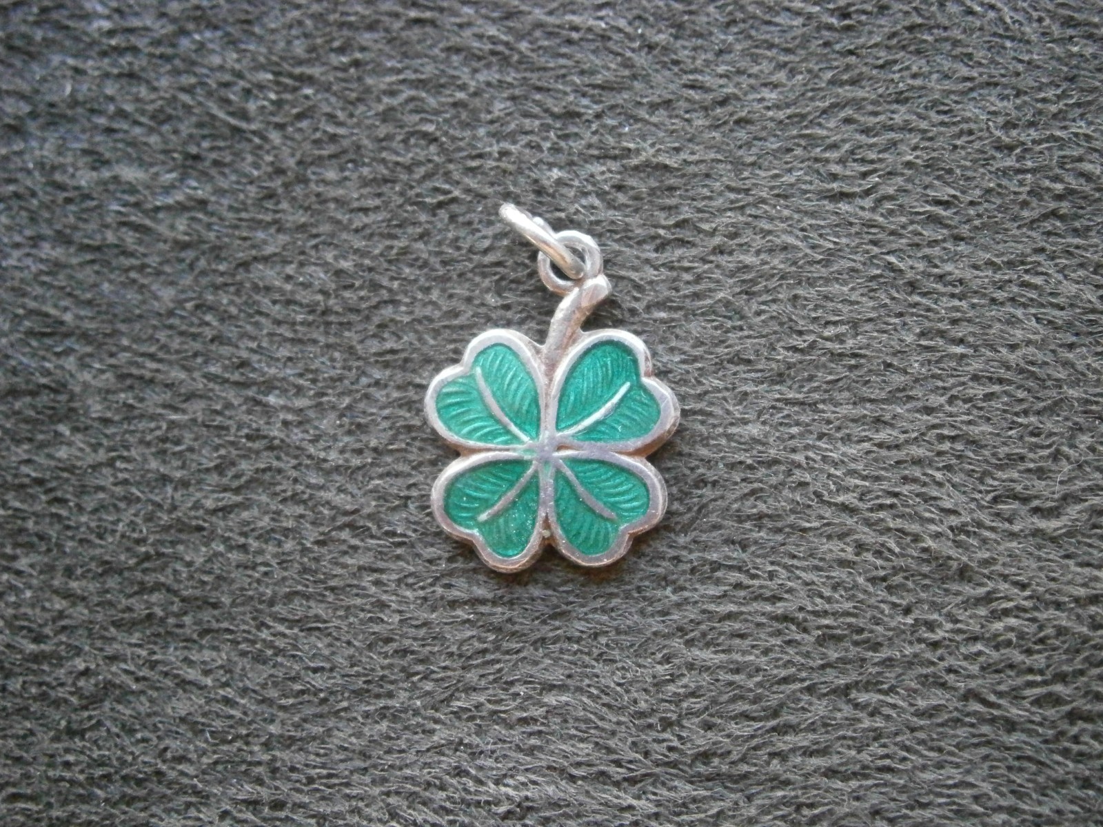 Small Lucky Four Leafed Clover Vtg Sterling Silver Enamel Bracelet Charm Pendant