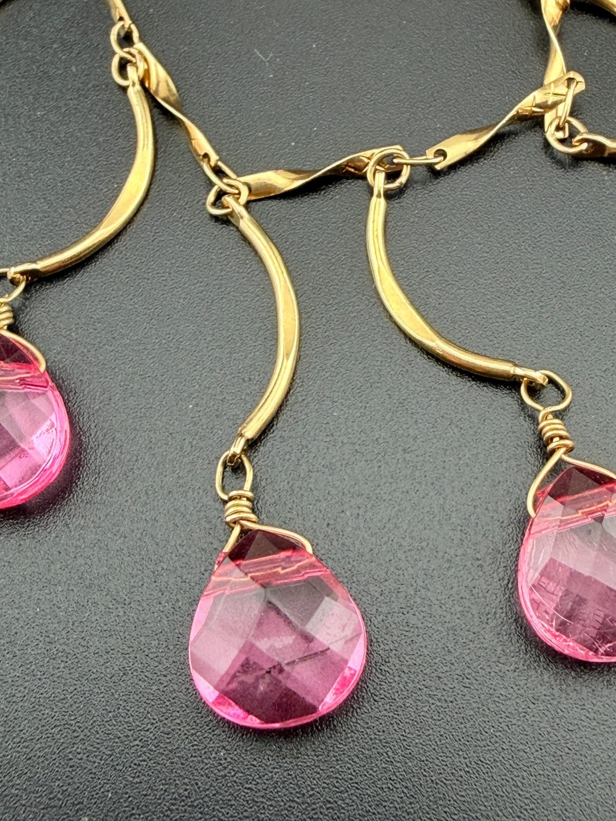 Nolan Miller Long Necklace Vtg Gold Tone Pink Faceted Acrylic/Resin Bead Signed