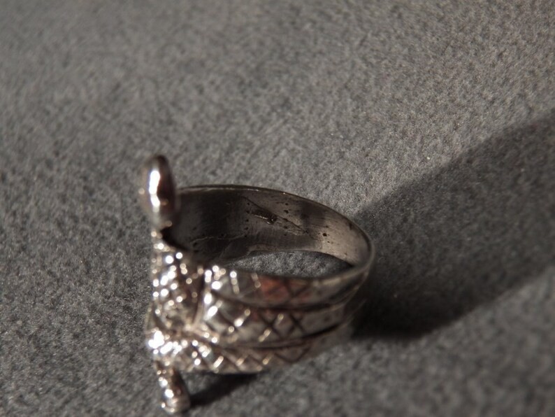Vintage Unisex Sterling Silver 1960s Coiled Snake Goth Ring Size 10 Cigar Band