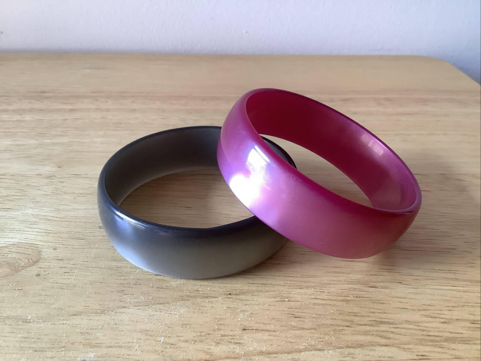 Vintage Moonglow Bangle Bracelets 2 Purple Grey Thermoset Glows Low Profile