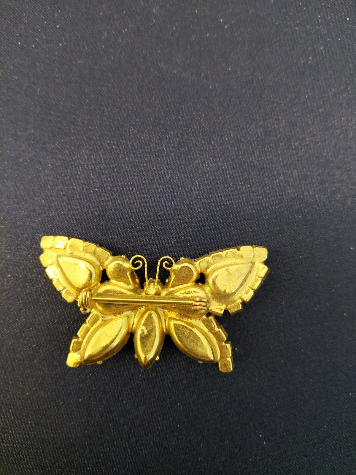 Vintage Multicolor Rhinestone Butterfly Figural Brooch Gold Tone Pin 2 1/8″