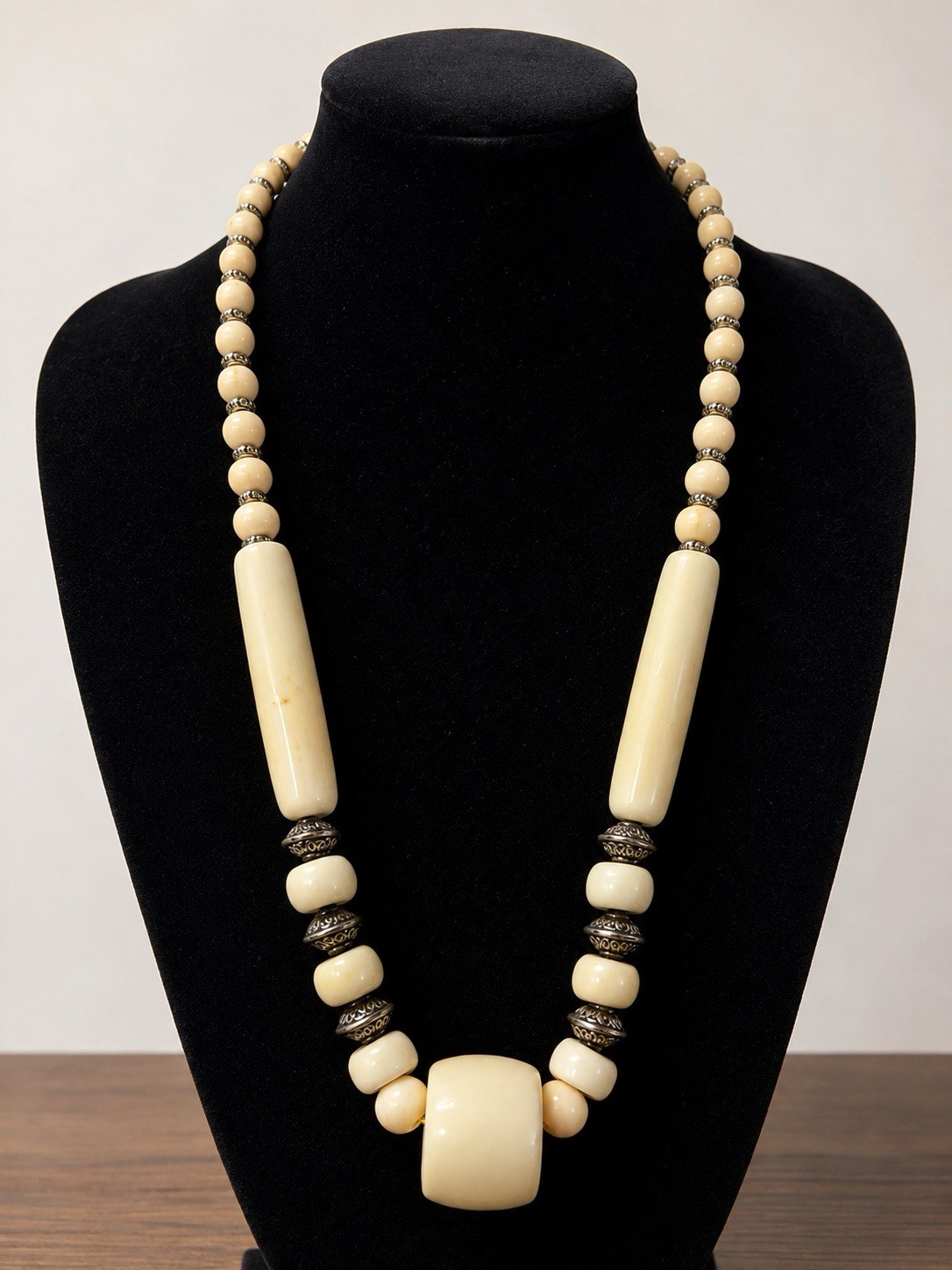 Vintage 1970s Faux Ivory Lucite 26” Statement Necklace Modernist Screw Clasp