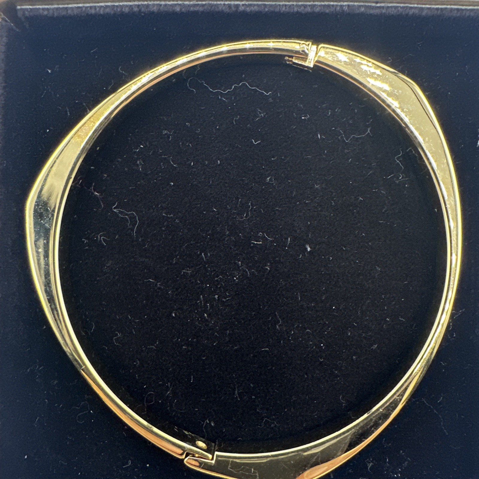 NWB Vintage GIOVANNI geometric gold toned bracelet. See pics.