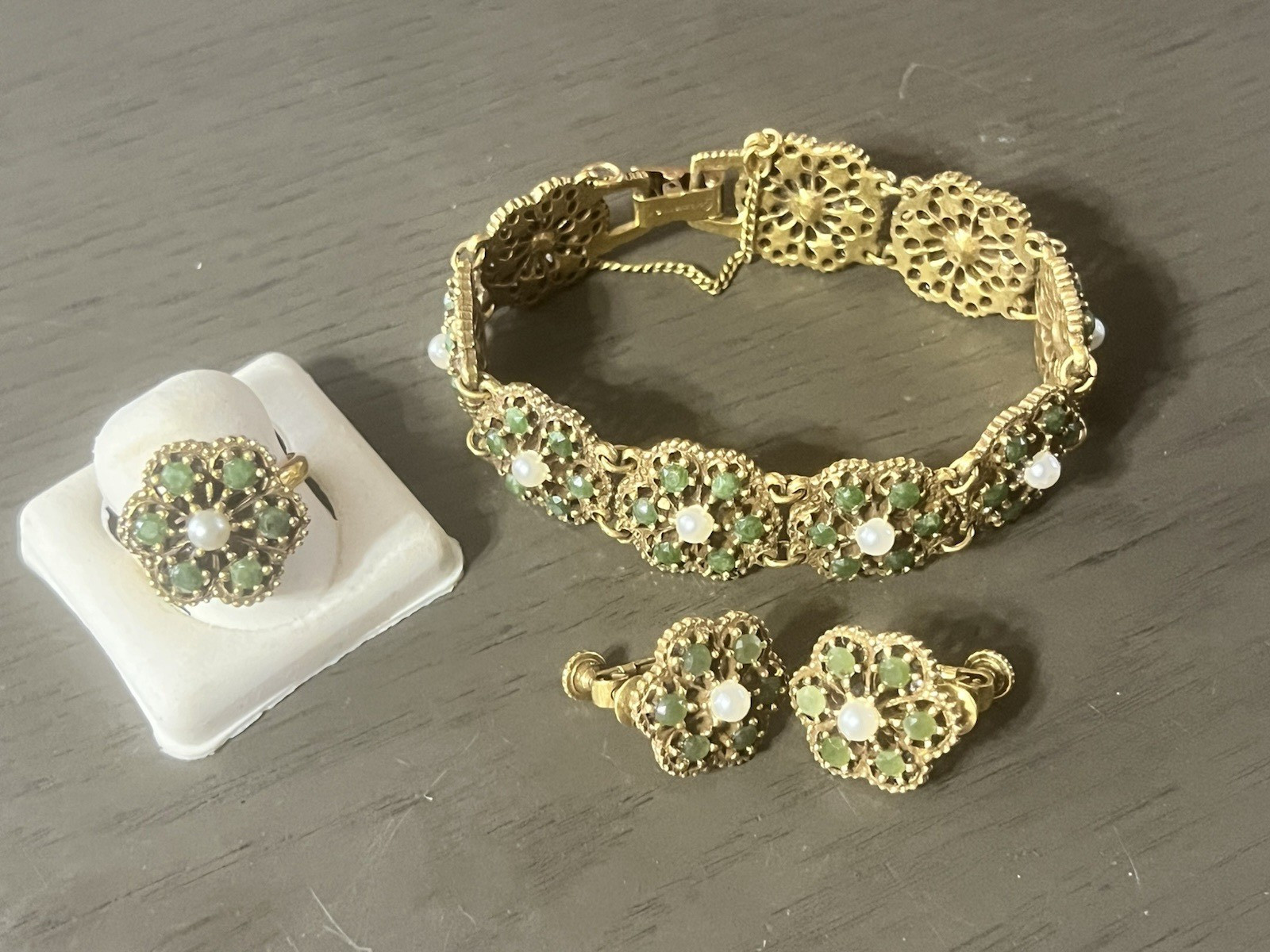 Lovely Vintage Goldette Faux Jade & Pearl Bracelet Earrings Ring Set