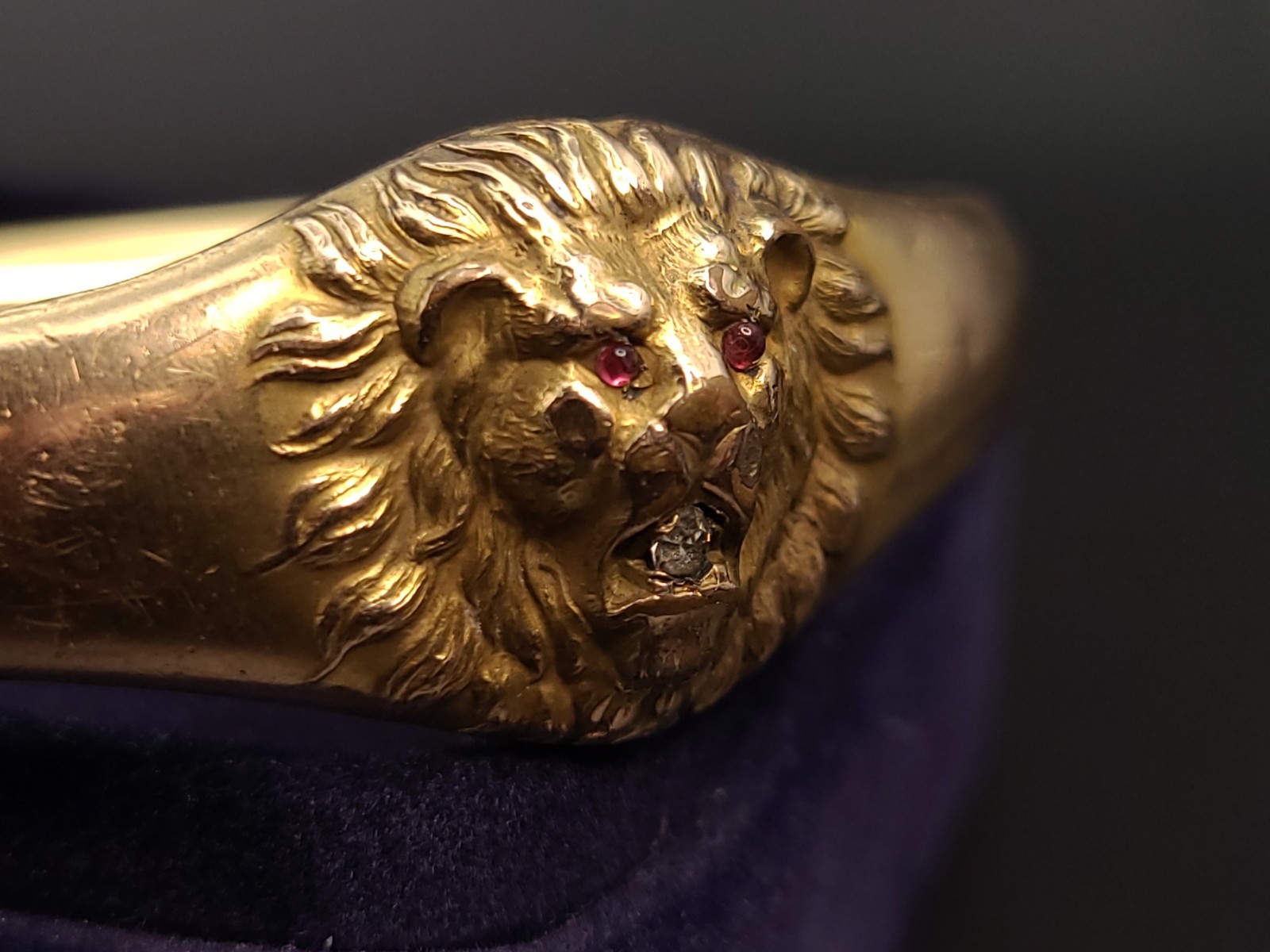 Antique Victorian Gold Filled Lion Head Bangle Bracelet Ruby Paste JMC