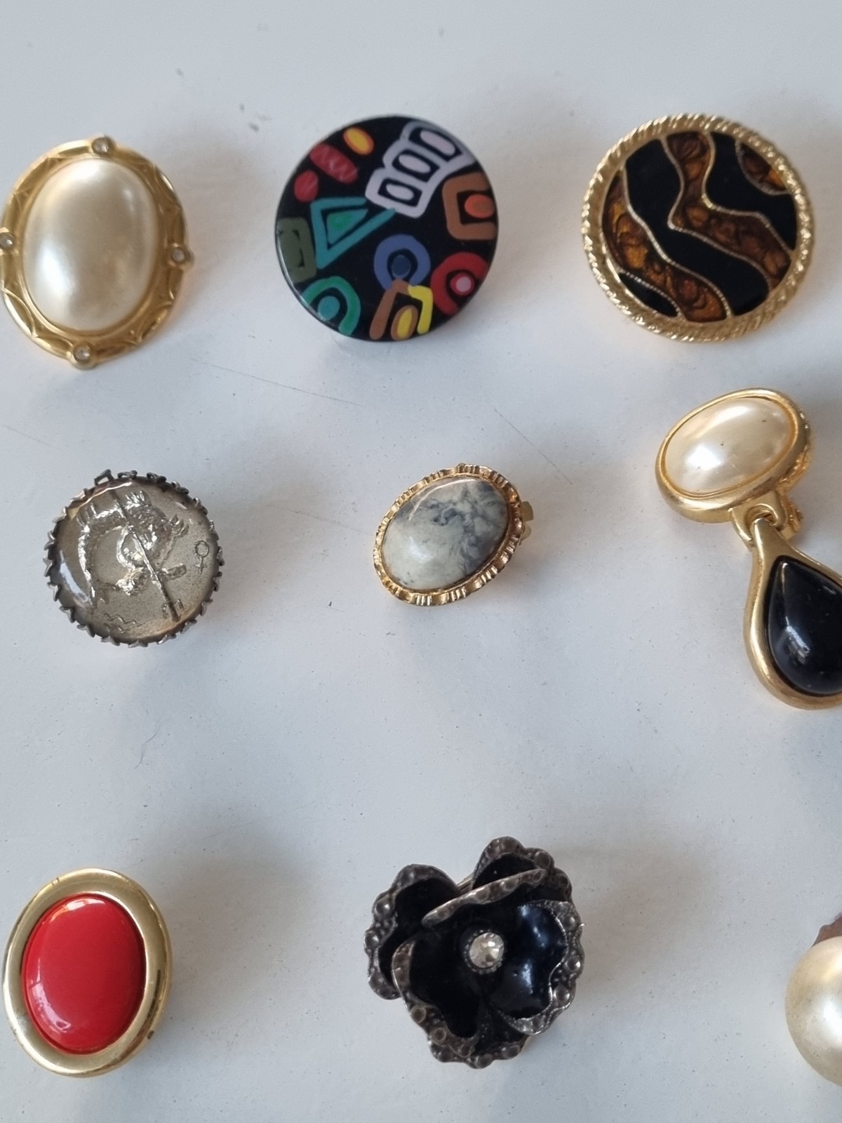 BULK LOT SINGLE GENUINE VINTAGE Some Signed & ENAMEL RETRO ODD EARRINGS #77