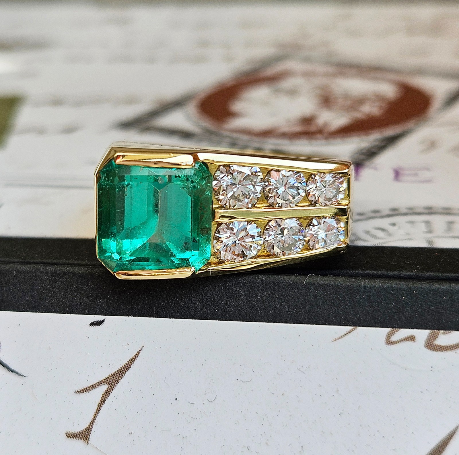 Vintage GIA 4.20ctw Natural Colombian Green Emerald Diamond 18K Yellow Gold Ring