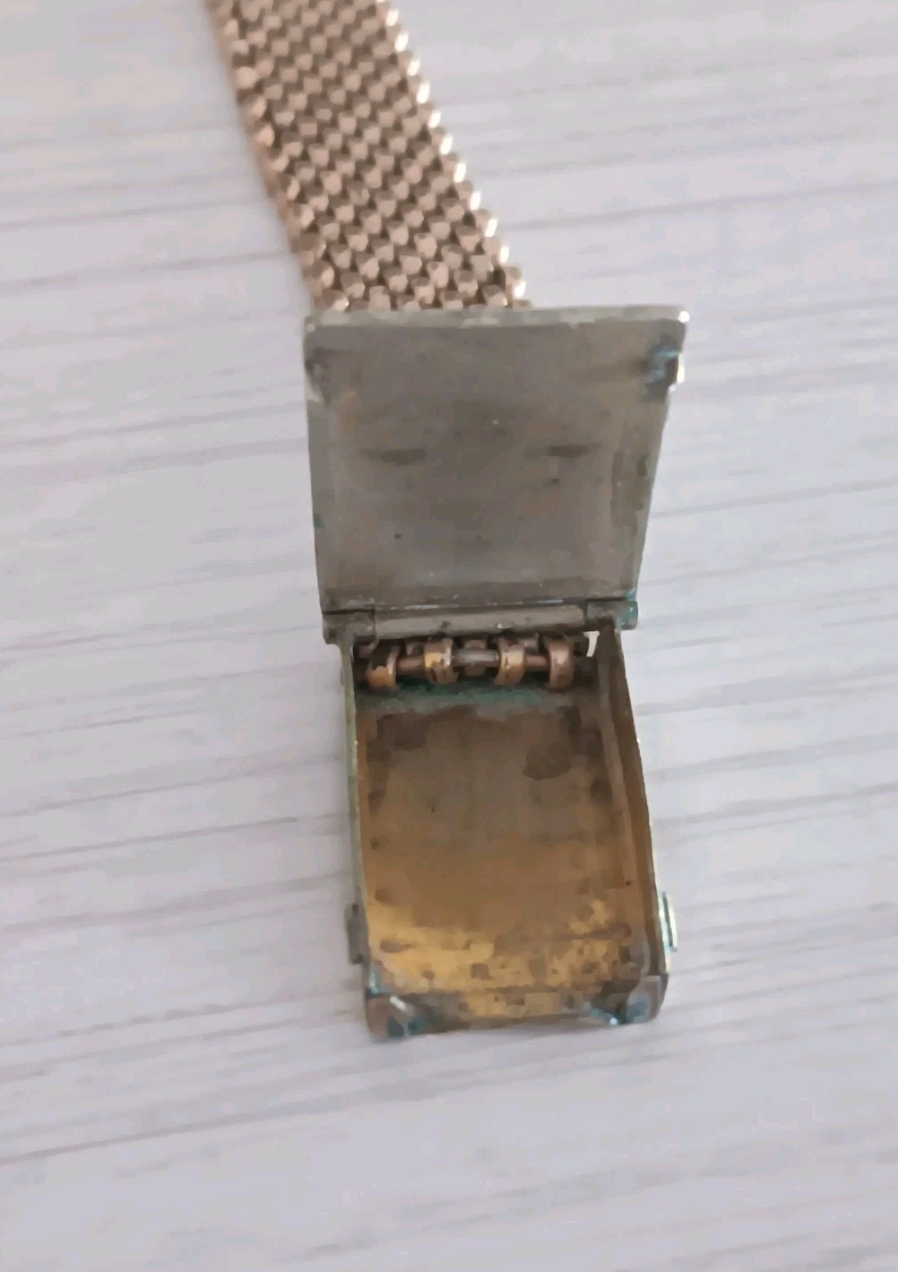 Antique *Damaged* Brass Mesh Link Bracelet Rectangle Clasp People Scene 7″