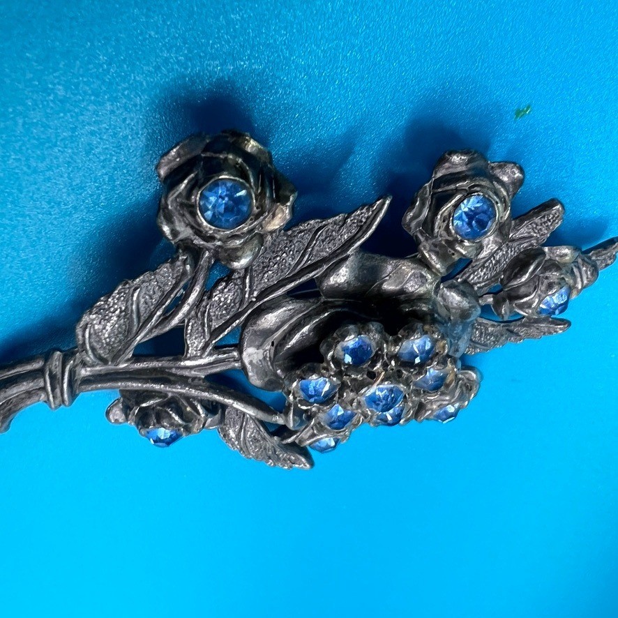 Vintage Little Nemo Large Pot Metal Brooch Blue Rhinestones Floral 3.25″ LN/25