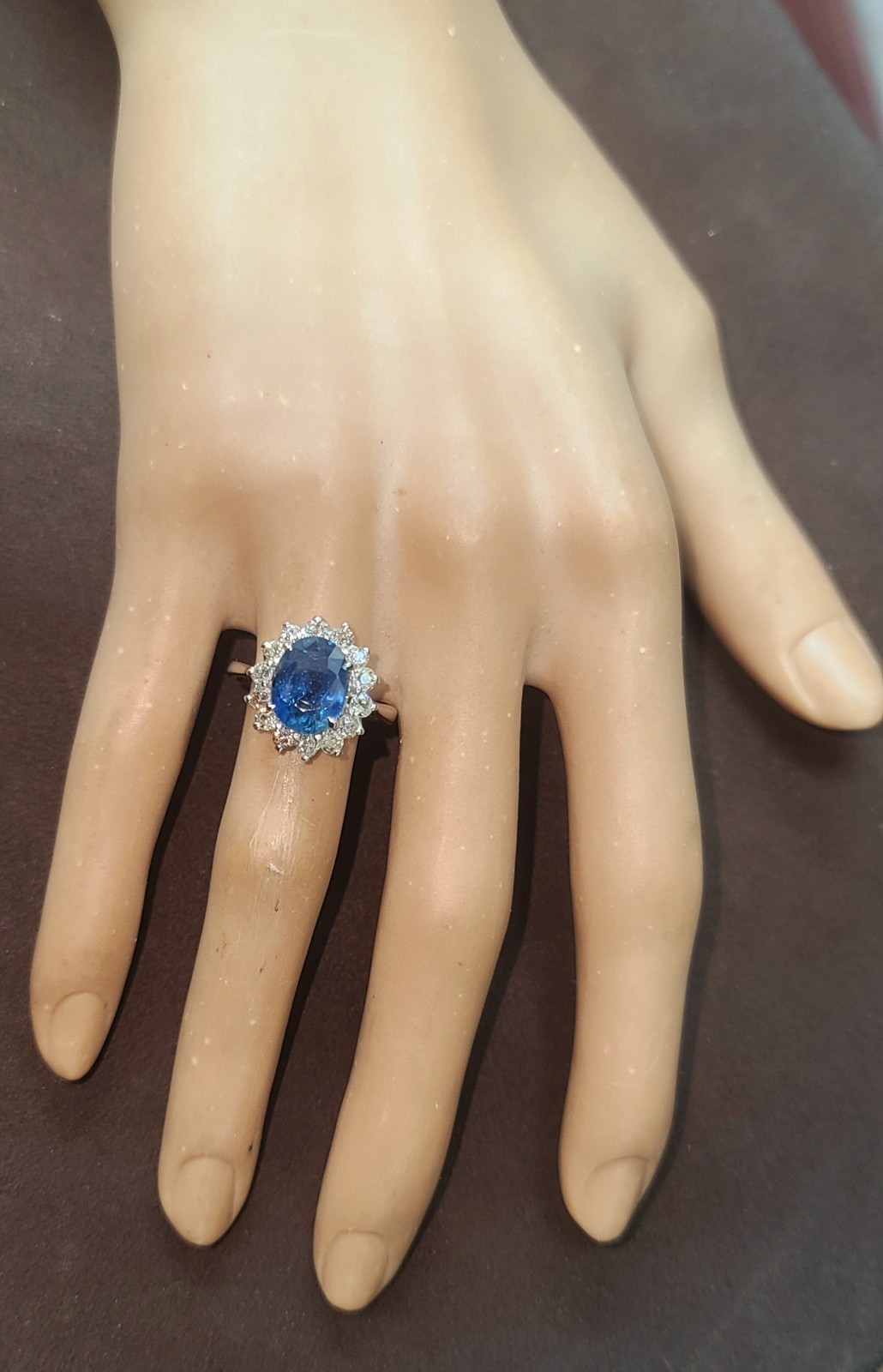Vintage 14K White Gold Engagement Ring 4.66ct. Natural Blue Sapphire Oval GIA