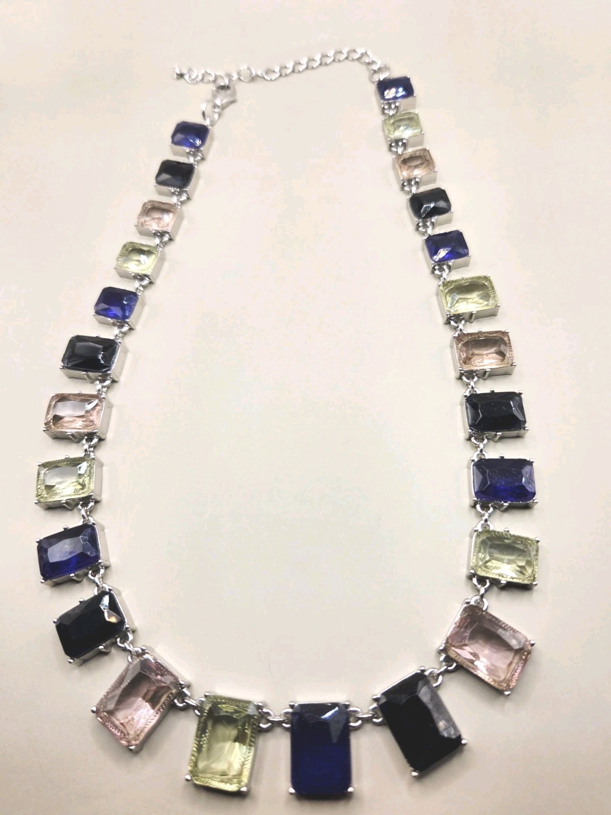 Art Deco Style Choker Necklace 20″ Faceted Chunky Multi Glass Statement 0330