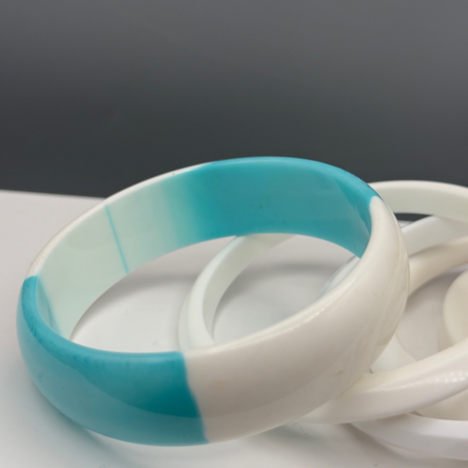 Retro White Blue Lucite Bangle Bracelets Stackable Spring Set Of 5 Mixed