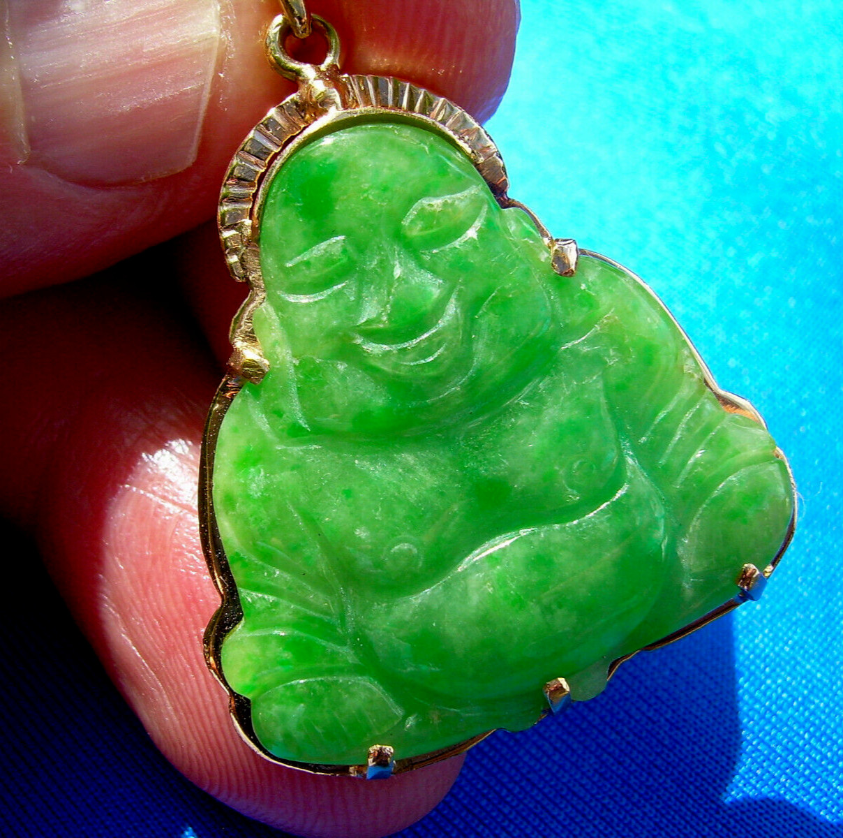 EARTH MINED Green JADE Laughing Budai Pu Tai Vintage Pendant 18K GOLD Good Luck