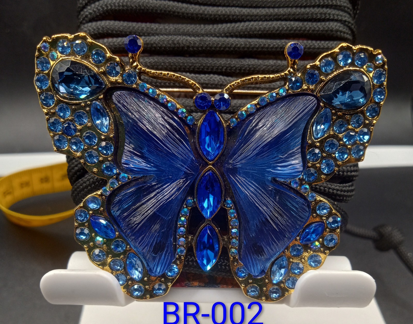 vinage style blue enamel and rhinestone brooch
