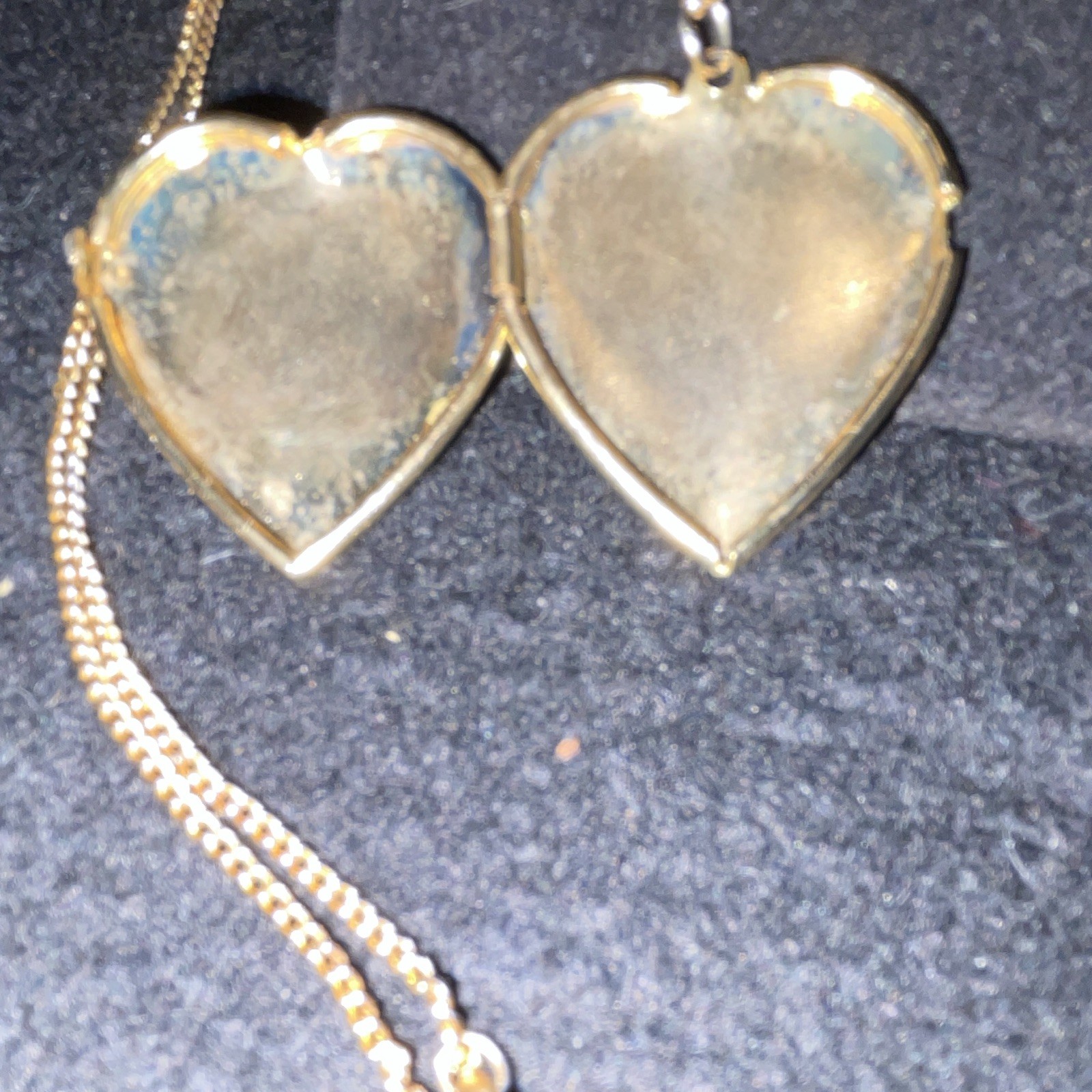 Vintage Gold Tone Mixed Jewelry Lot 4 Pcs Heart Locket Pendant Necklace Brooches