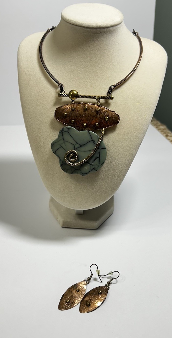 Vintage Southwestern Style Necklace and Earrings Set 21in Jewelry Estate