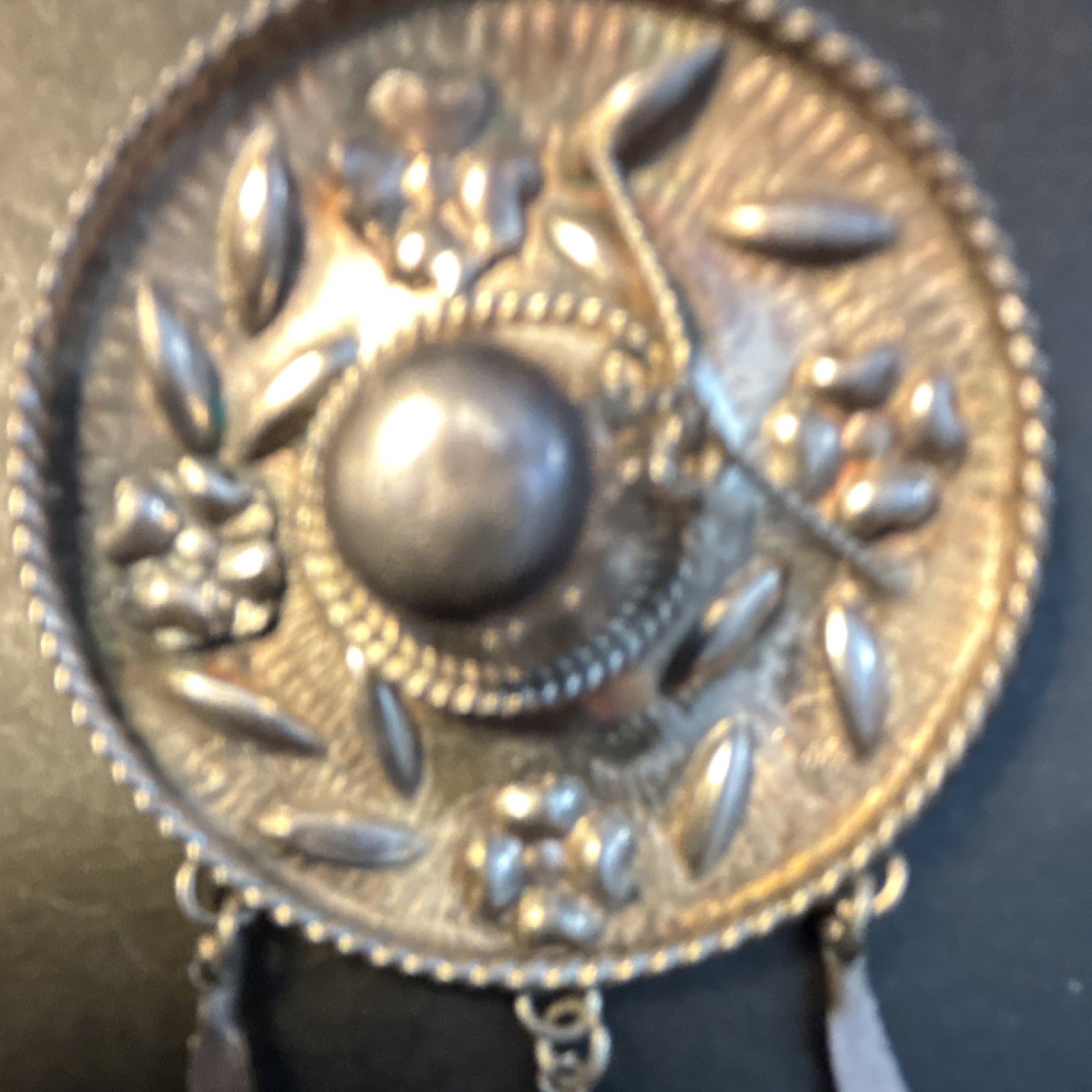 Vintage Silver Tone Round Floral Dangle Brooch Pin – Women’s Metal No Stone