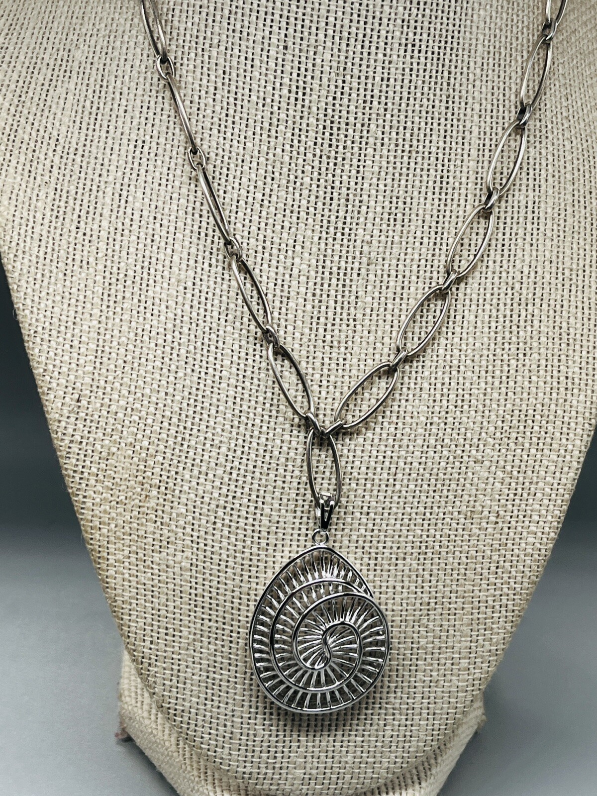 Sterling Silver Fossil Charm Chain Necklace 16″ Chain, 1.5″ pendant ne02