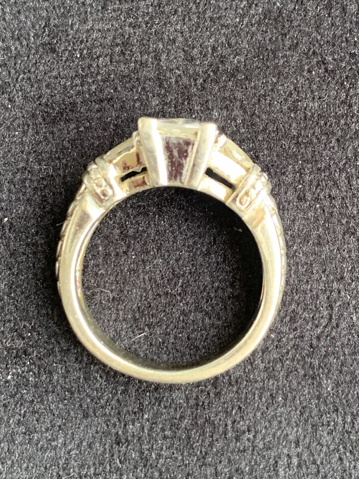 Vintage Sterling Silver 925 Ring Emerald Cut Clear 3 Stones Hearts in Design