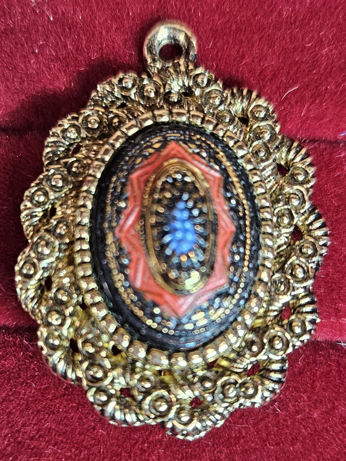 Vintage Sarah Coventry Vibrant Necklace Pendant & Matching Brooch Gold Tone