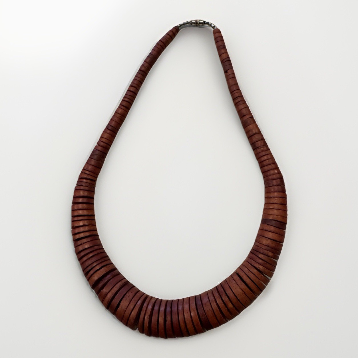 Vintage Wood Coin Necklace 18” Brown Graduated Wooden Beads Barrel Clasp EH