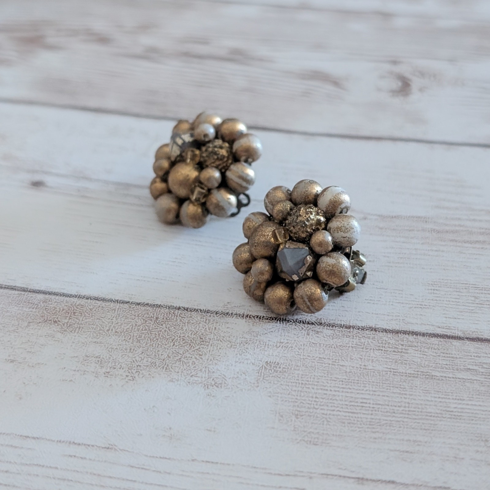 Vintage Clip On Earrings Bronze Tones / Tan Tones – Fair Condition