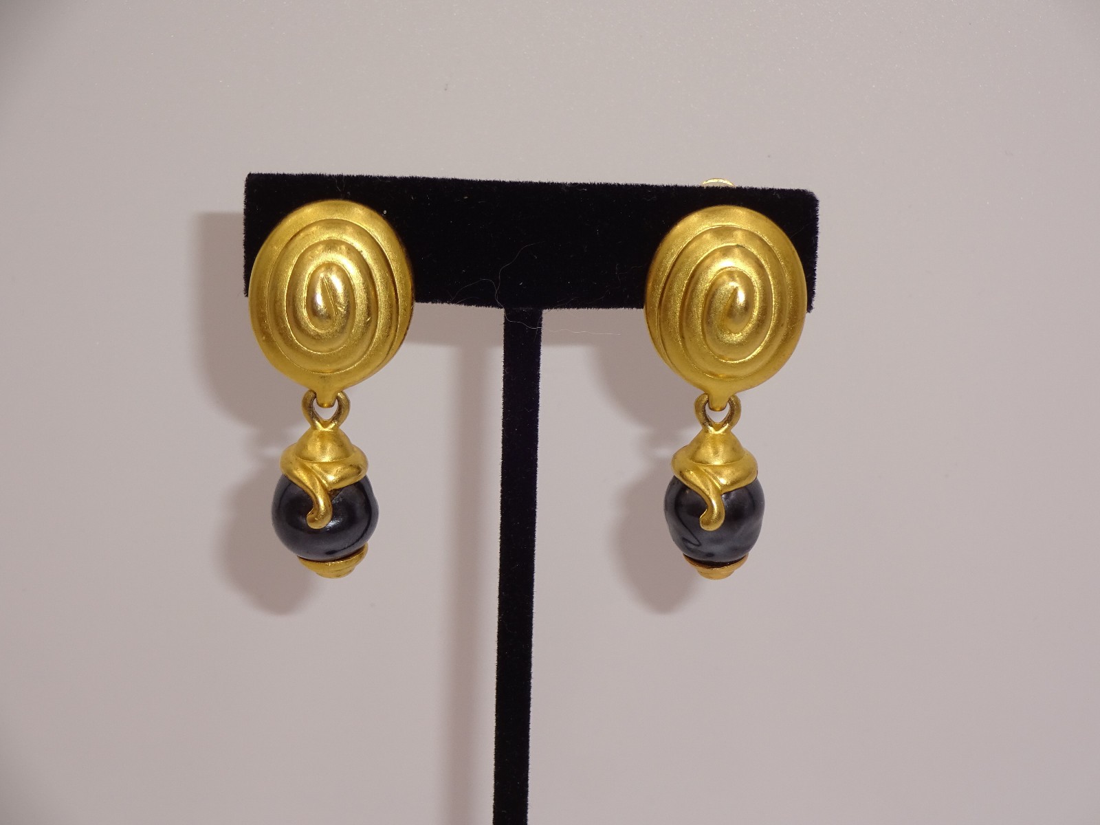 Vintage 1980s 1990s CH Carolina Herrera Gold Tone & Blue Clip On Earrings Marked