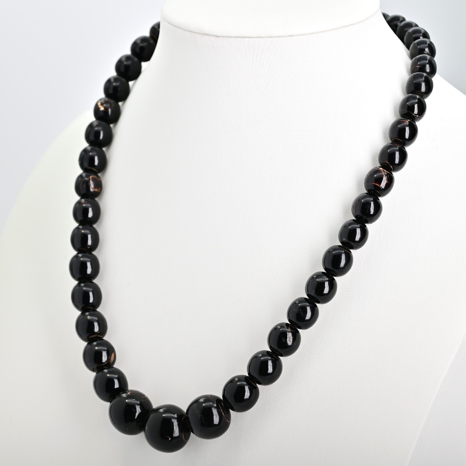 Original Vintage Black Onyx Amber Nephrite Jade Beaded Gemstone Estate Necklace
