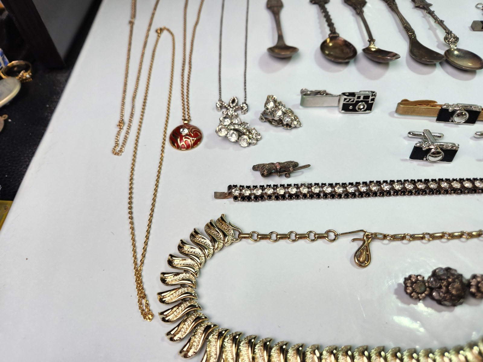 Costume Jewelry And Items Vintage Mixed Lot Mostly Wearable