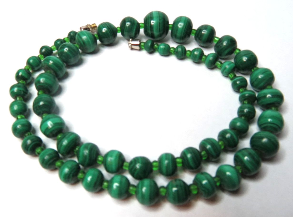 VTG LADIES CHOCKER NECKLACE GREEN MALACHITE GEMSTONE BEAD 14mm to 6mm 20″