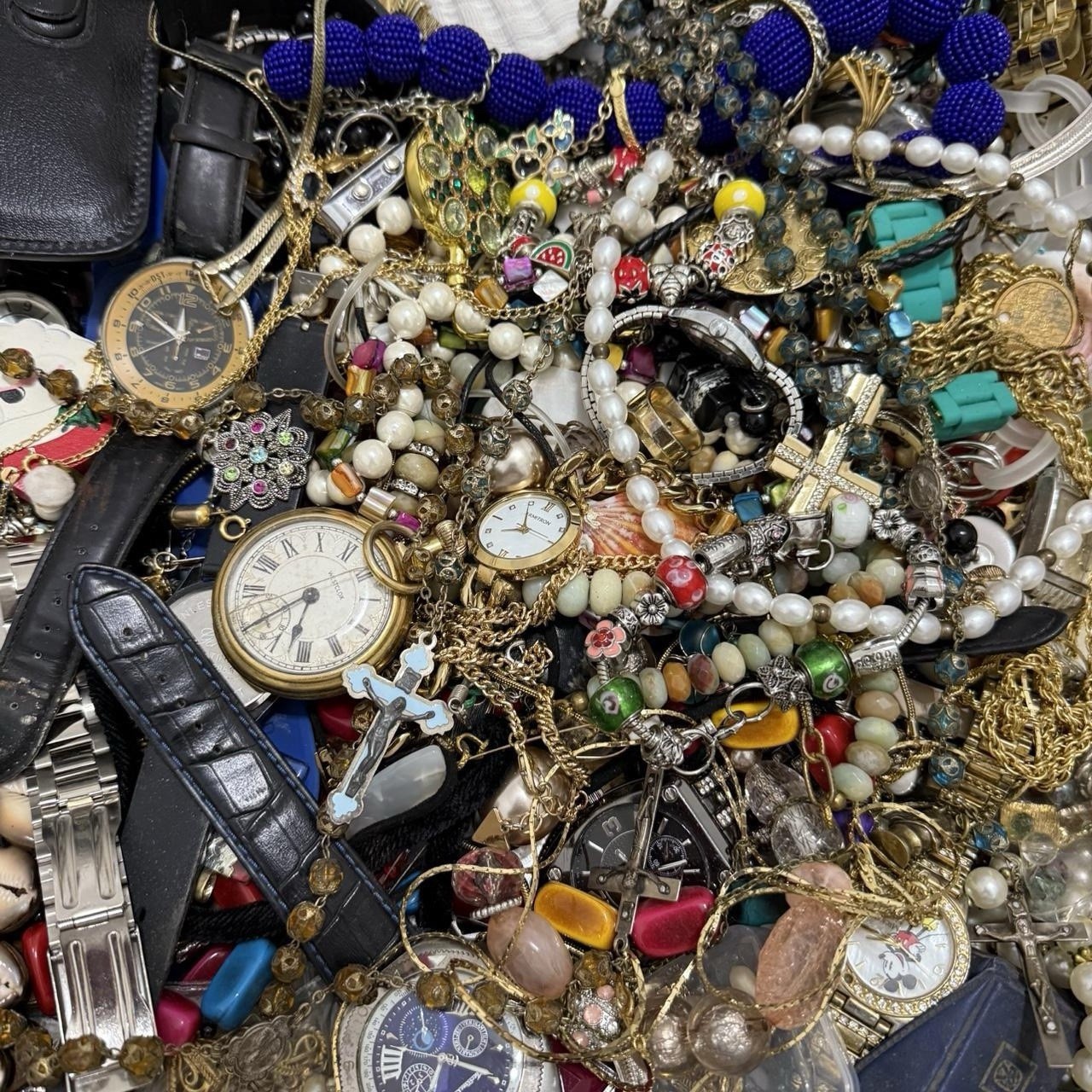 Vintage Jewelry Lot 1lb Mixed Watches Charms Necklaces Craft Resell Mystery Mix