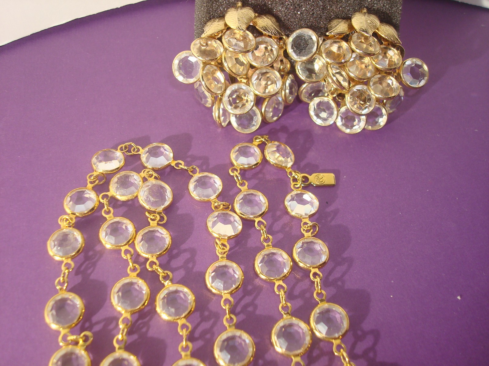 SWAROVSKI SWAN SET/LOT CLEAR CRYSTAL BEZEL NECKLACE 36″&EARRINGS,CLUSTER,DANGLE