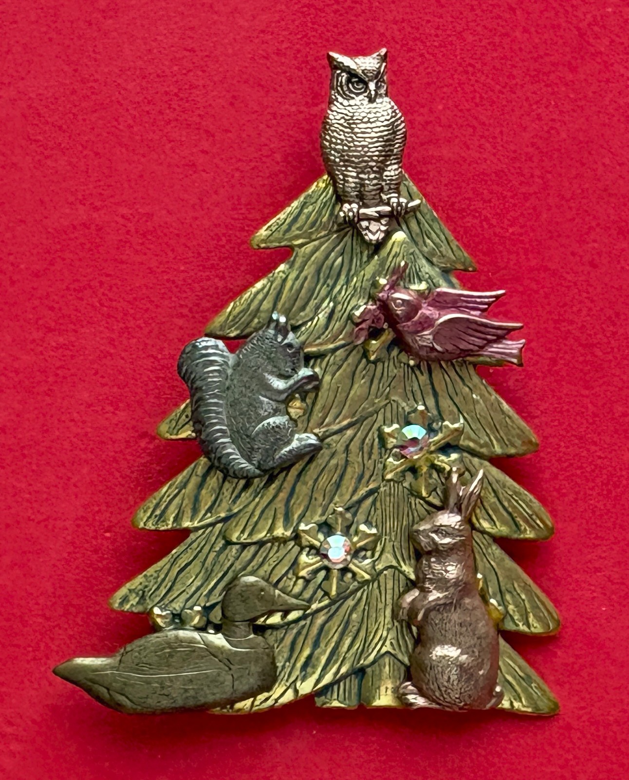 VINTAGE CHRISTMAS TREE PIN BROOCH ARTISAN METAL ANIMALS PINK RHINESTONES HTF 55