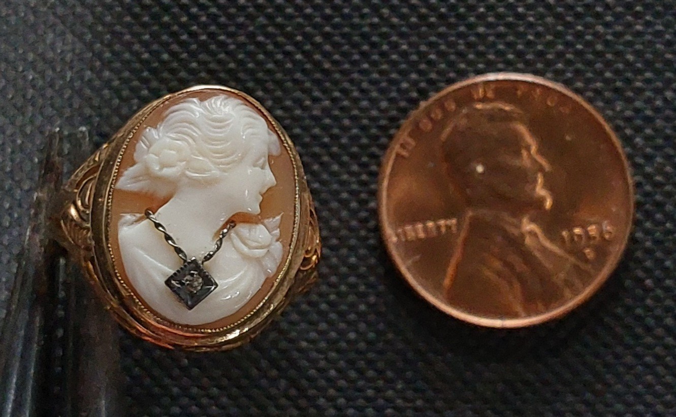ViNtAge Estate Jewelry SOLID 14k Yellow GOLD Cameo Ring 3Grams Size 7, Excellent