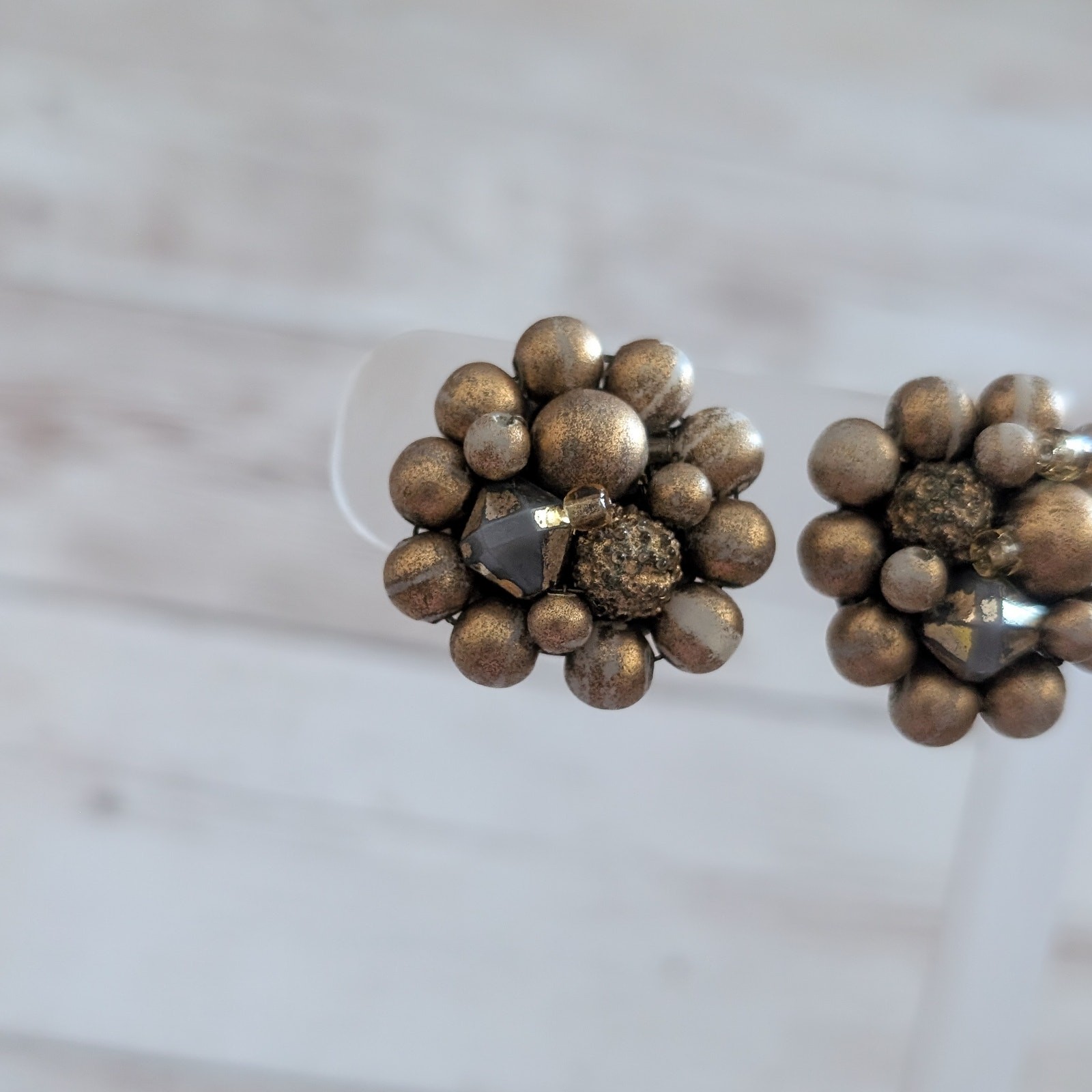 Vintage Clip On Earrings Bronze Tones / Tan Tones – Fair Condition
