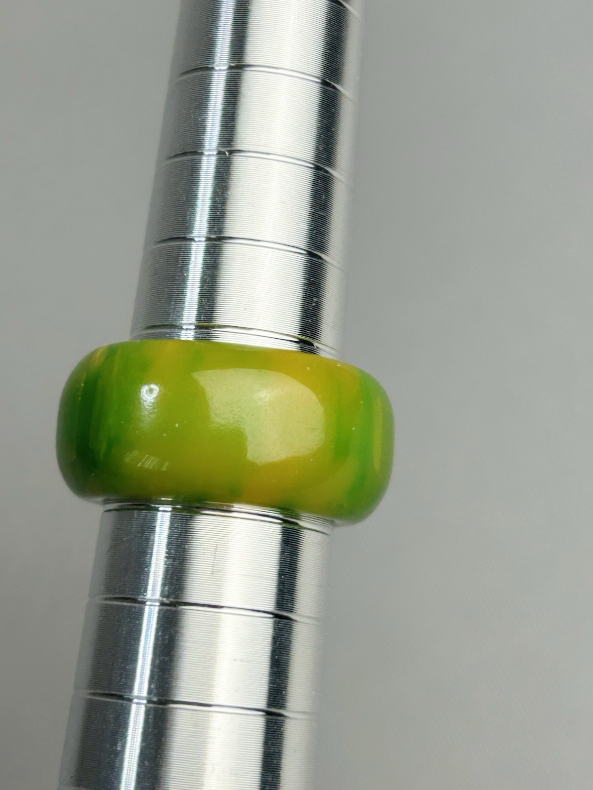 Bakelite Size 6.5 Vintage Green Marbled Chunky Ring