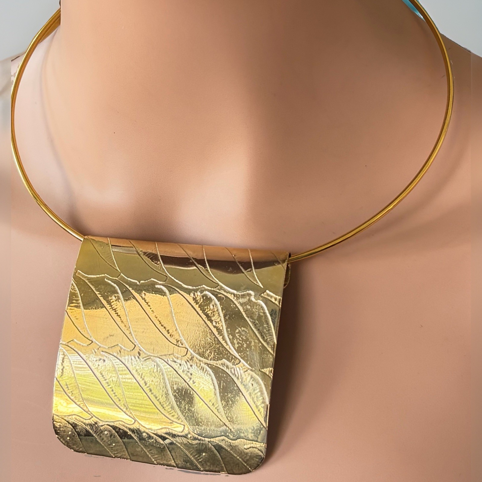 D’Anna Brutalist Statement Pendant Joan Rivers Torque Choker Necklace Gold Tone