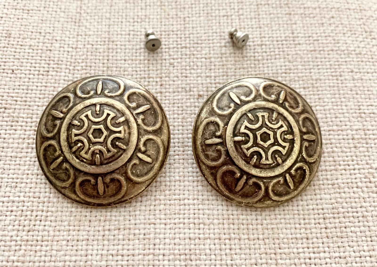Vintage 1980’s Geometric Button Stud Earrings Antiqued Bronze Starburst Pierced