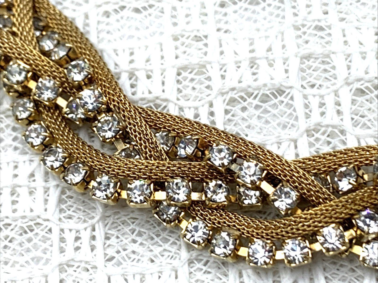 BRAIDED Goldtone Mesh & Clear Rhinestone 15″ Necklace & 1-1/4 x 1″ Clip Earrings